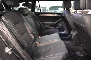 Volkswagen Passat bild 13
