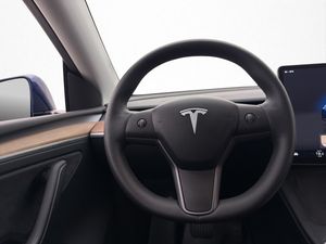 Tesla Model Y bild 13
