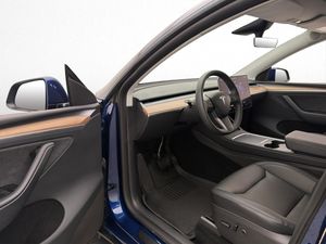 Tesla Model Y bild 9