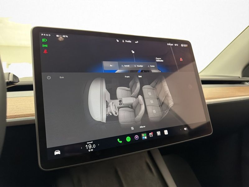 Tesla Model Y bild 18