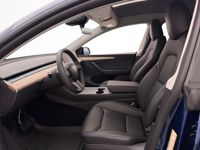 Tesla Model Y bild 11