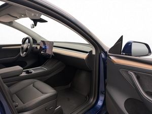 Tesla Model Y bild 24