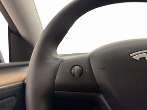 Tesla Model Y bild 14