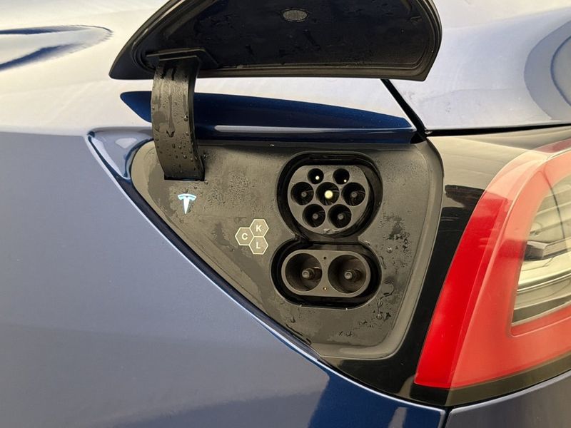 Tesla Model Y bild 27