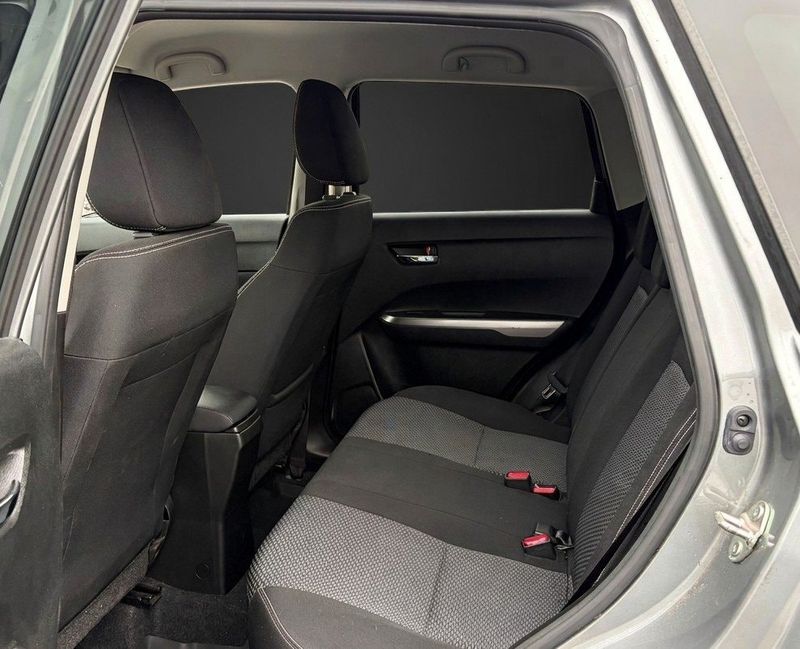 Suzuki Vitara bild 3