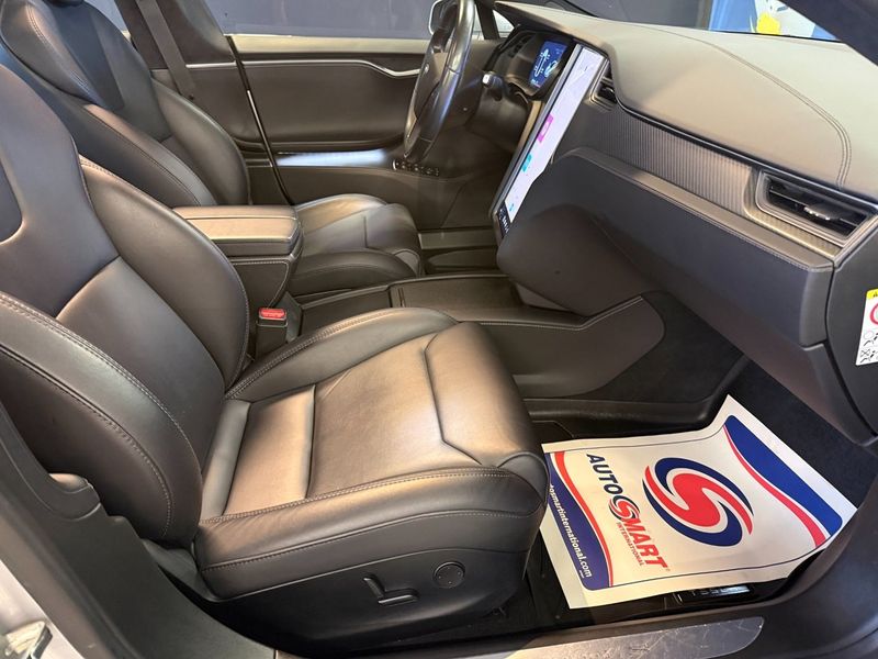 Tesla Model S bild 8