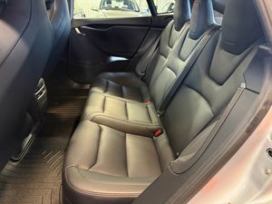 Tesla Model S bild 7