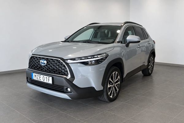 Toyota Corolla Cross Hybrid AWD-i 2,0 Style pluspaket v-hjul - 2023