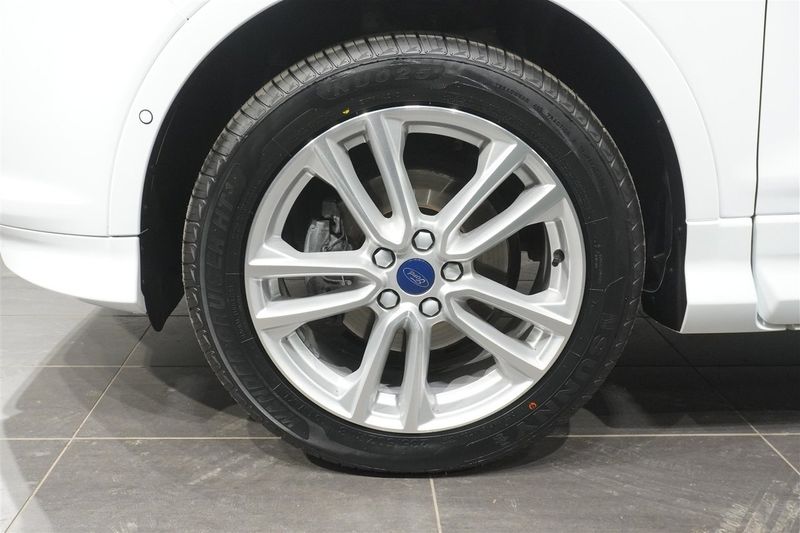 Ford Kuga bild 3