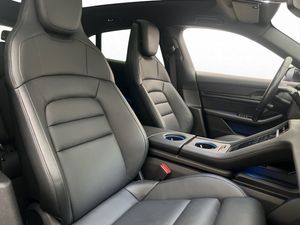 Porsche Taycan bild 19