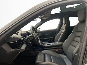 Porsche Taycan bild 15
