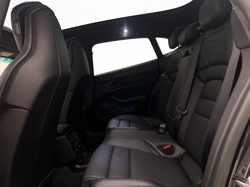 Porsche Taycan bild 22