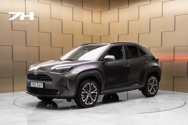 Toyota Yaris Cross Hybrid 130 AWD-i e-CVT Style / Kamera / Moms - 2024