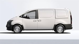 Hyundai Staria bild 3