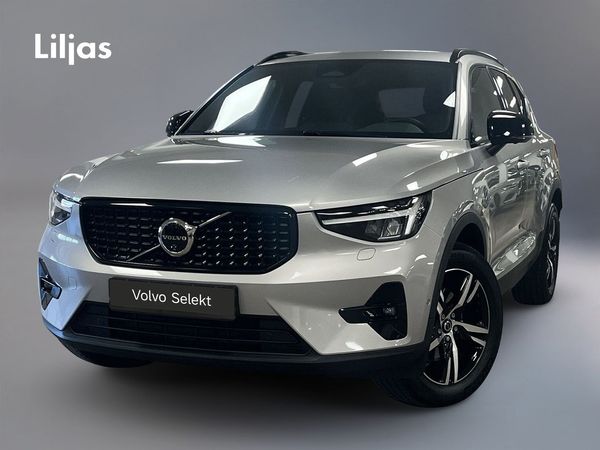 Volvo XC40 B3 FWD Bensin Plus Dark - 2025