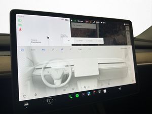 Tesla Model Y bild 20