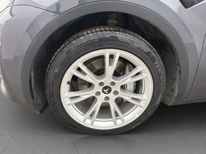 Tesla Model Y bild 32
