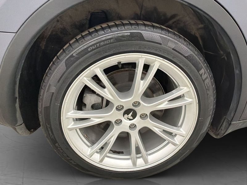 Tesla Model Y bild 34