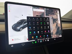 Tesla Model Y bild 24