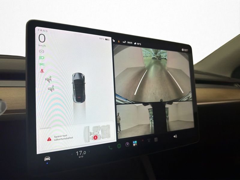 Tesla Model Y bild 18