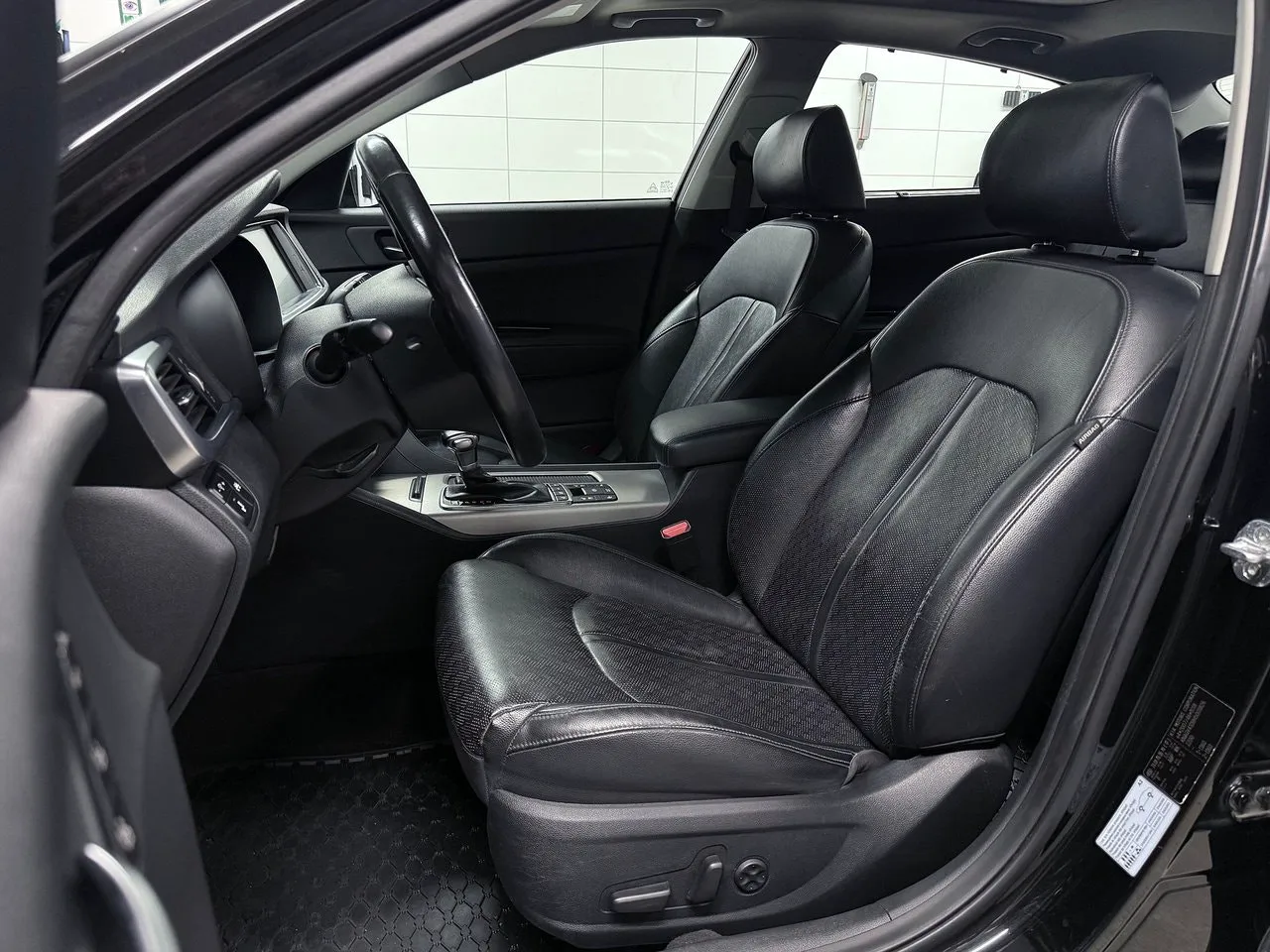 Vehicle image 22