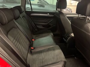 Volkswagen Passat bild 18