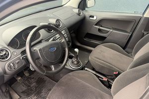 Ford Fiesta bild 8