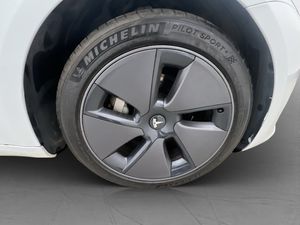 Tesla Model 3 bild 32