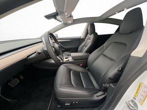 Tesla Model 3 bild 12