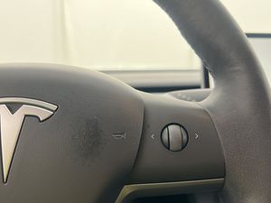 Tesla Model 3 bild 26
