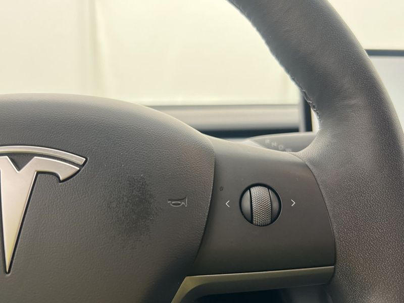Tesla Model 3 bild 26