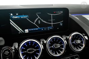 Mercedes GLA35 AMG bild 9