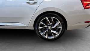 Skoda Superb bild 6