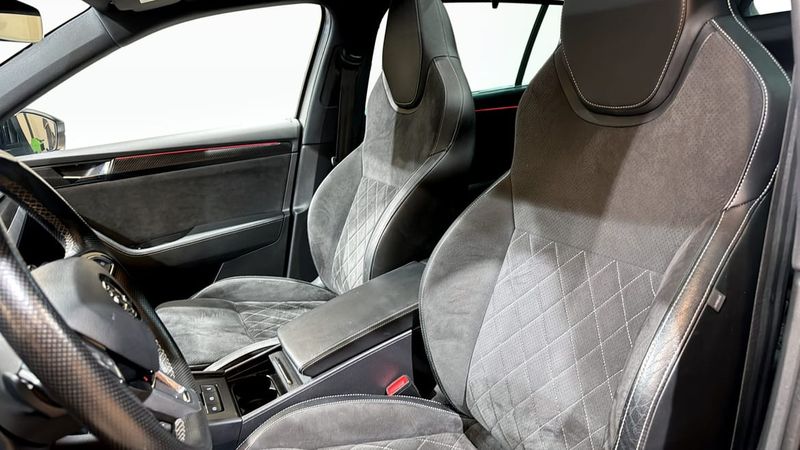 Skoda Superb bild 8