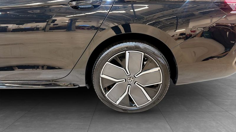 Volkswagen Passat bild 6