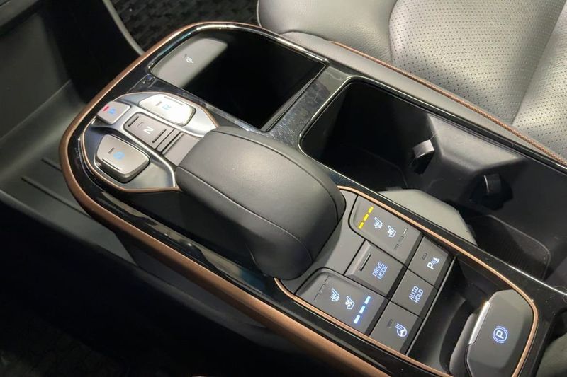 Hyundai IONIQ bild 24