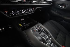 Honda ZR-V bild 25