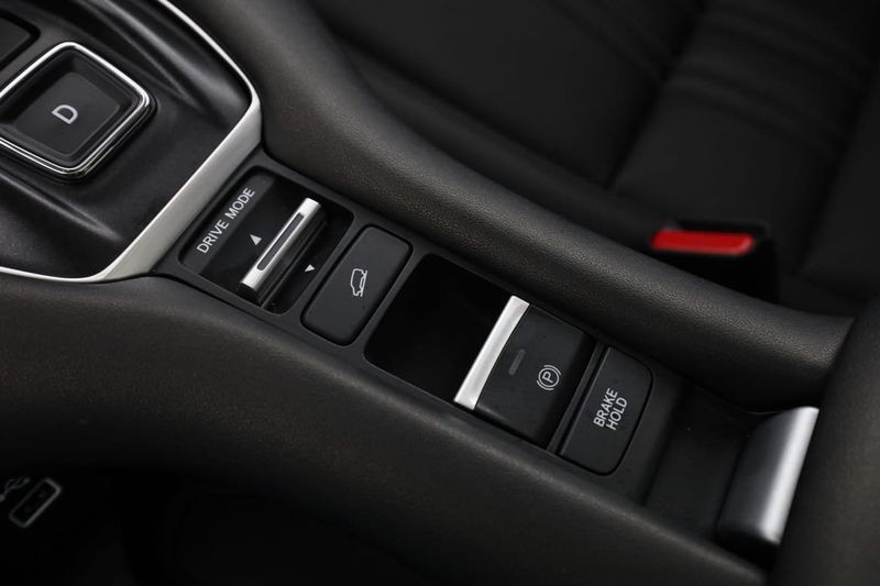 Honda ZR-V bild 31