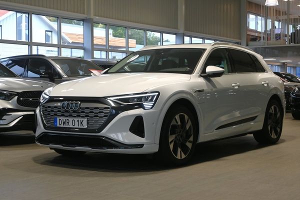 Audi Q8 e-tron 55 quattro Selection Drag B&O Pano - 2024
