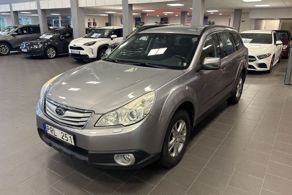 Subaru Outback 2.5 4WD Lineartronic Business/SUPERDEAL FR 3.95%/DRAG - 2011