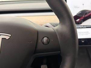 Tesla Model Y bild 19