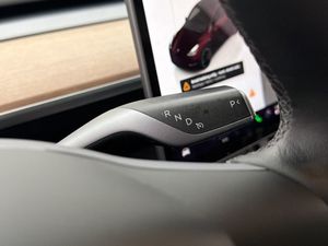 Tesla Model Y bild 20