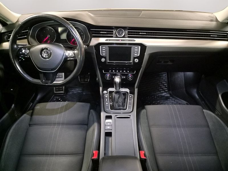Volkswagen Passat bild 12