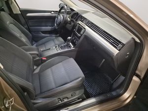 Volkswagen Passat bild 10