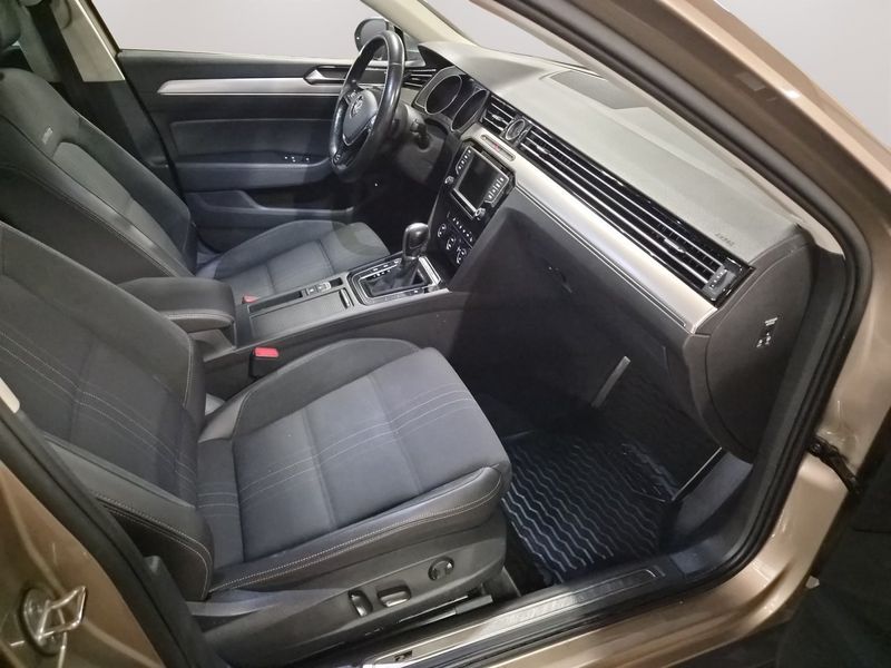 Volkswagen Passat bild 10