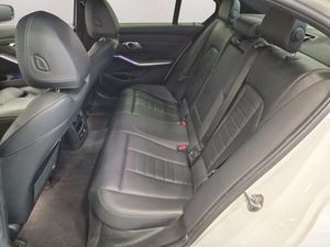 BMW 320 bild 16
