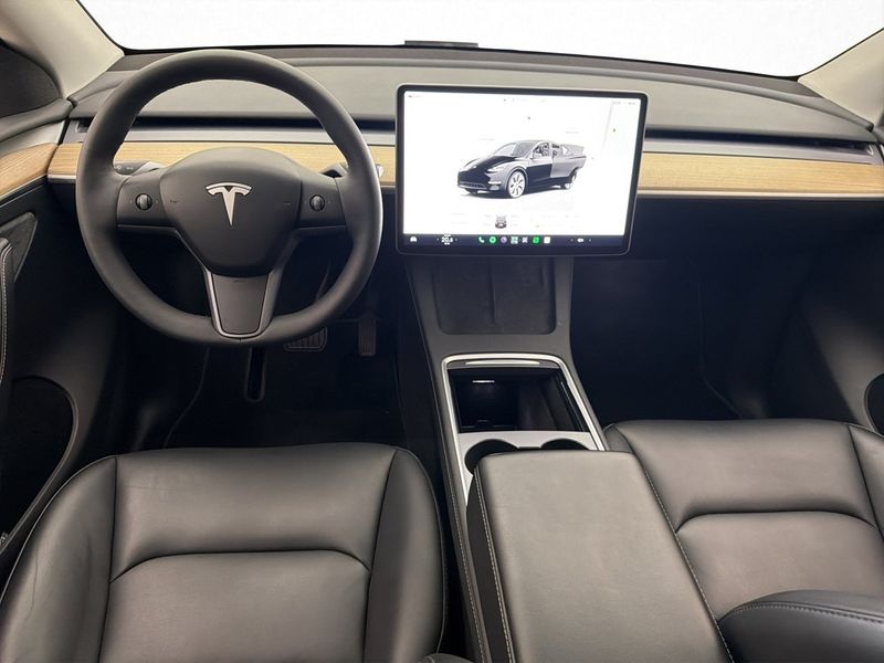Tesla Model Y bild 14