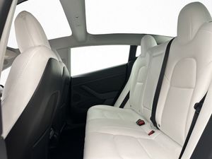 Tesla Model 3 bild 14
