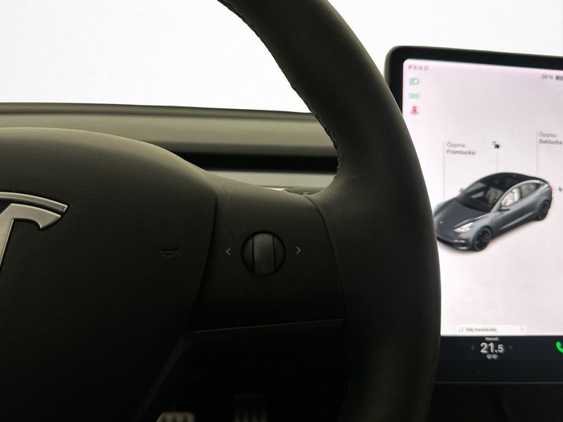 Tesla Model 3 bild 31