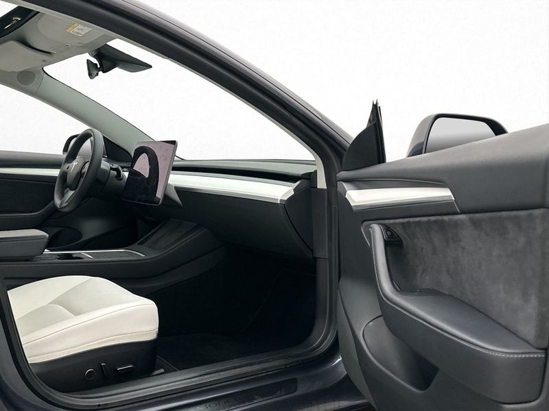 Tesla Model 3 bild 19